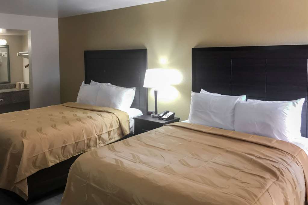Quality Inn & Suites Near Downtown Mesa Habitación foto